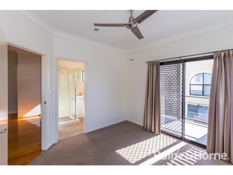 6 12 GEORGINA STREET, Woody Point QLD 4019