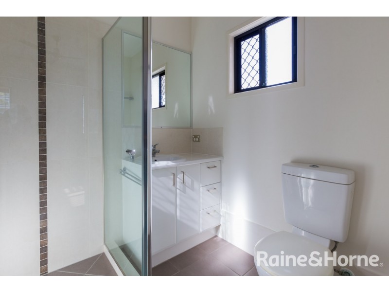 6 12 GEORGINA STREET, Woody Point QLD 4019