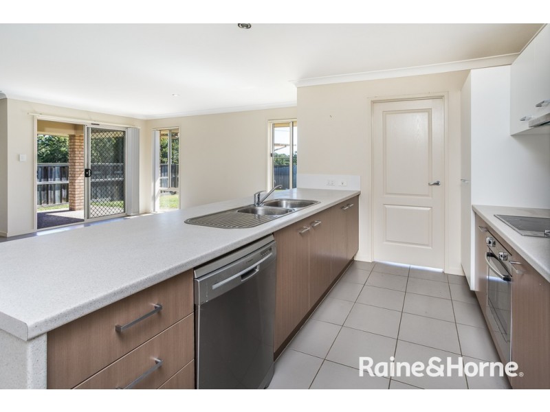 10 HIGHSIDE COURT, Morayfield QLD 4506