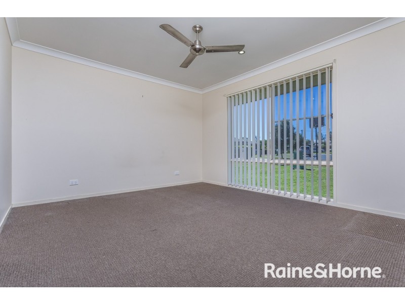 10 HIGHSIDE COURT, Morayfield QLD 4506