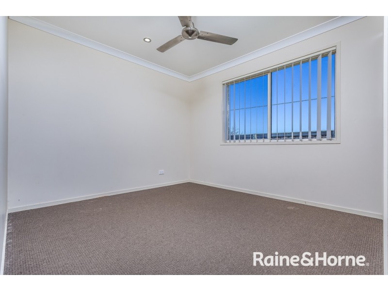 10 HIGHSIDE COURT, Morayfield QLD 4506