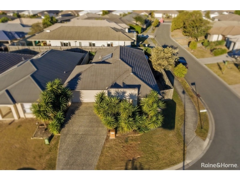 2 TRIUMPH STREET, North Lakes QLD 4509