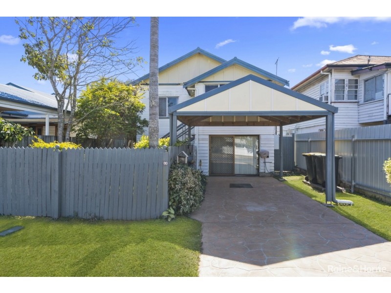 18 BELL STREET, Woody Point QLD 4019