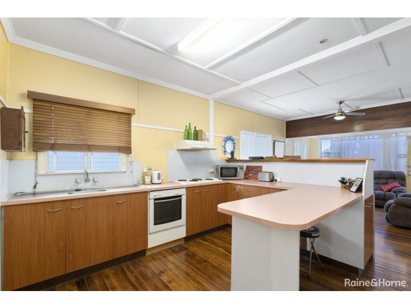 18 BELL STREET, Woody Point QLD 4019