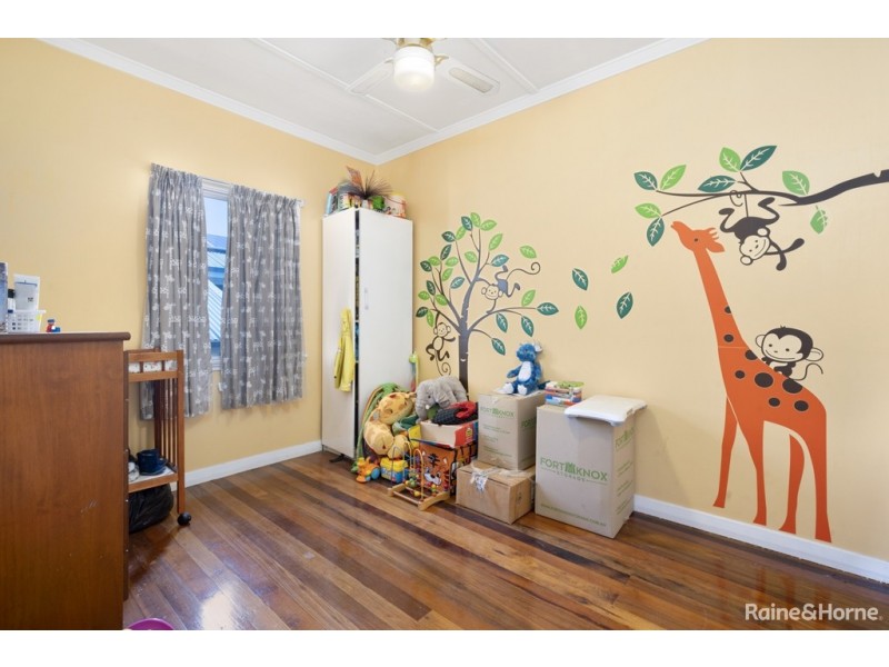 18 BELL STREET, Woody Point QLD 4019