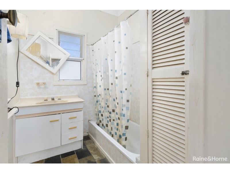 18 BELL STREET, Woody Point QLD 4019
