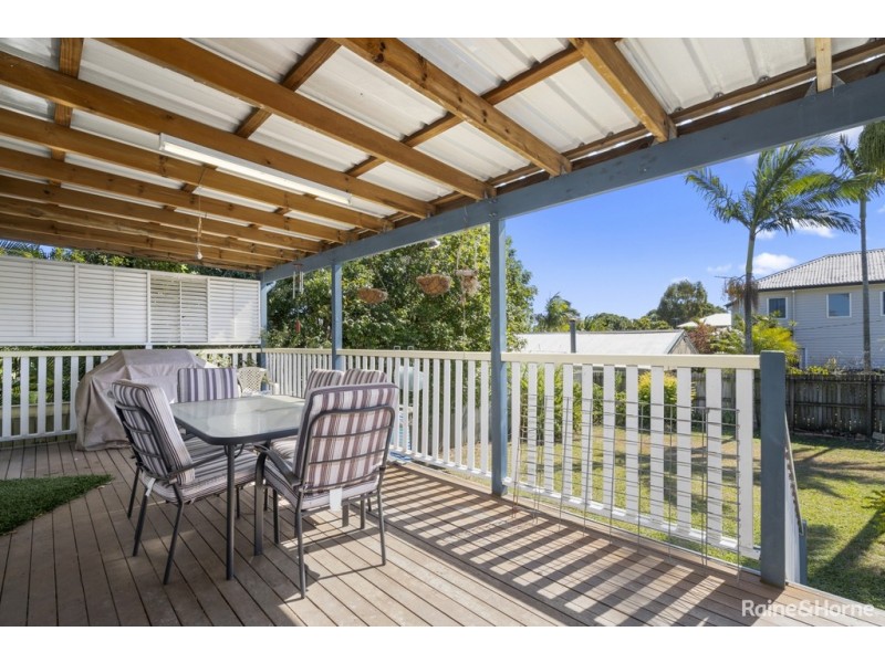 18 BELL STREET, Woody Point QLD 4019