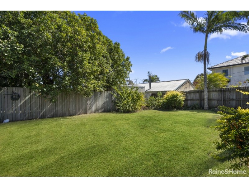18 BELL STREET, Woody Point QLD 4019