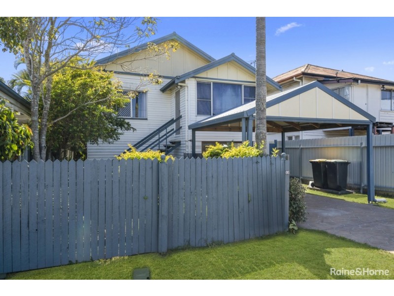18 BELL STREET, Woody Point QLD 4019