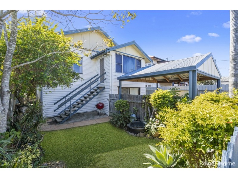 18 BELL STREET, Woody Point QLD 4019