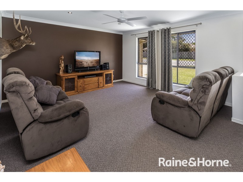 27 HEWSON STREET, Burpengary QLD 4505