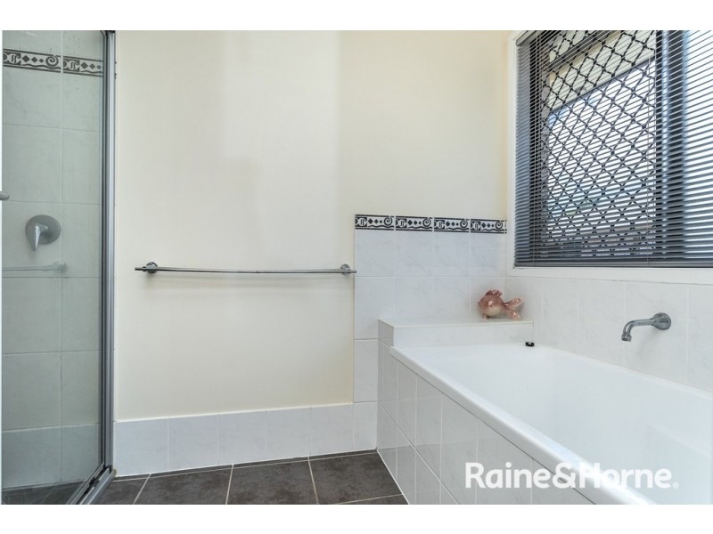 1 Yarle Court, Narangba QLD 4504