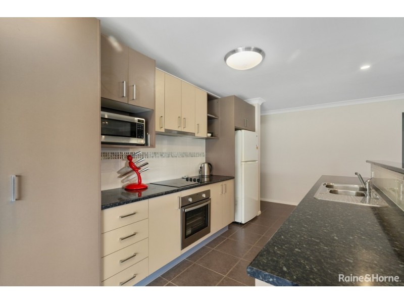 111 KURRAJONG DRIVE, Warner QLD 4500