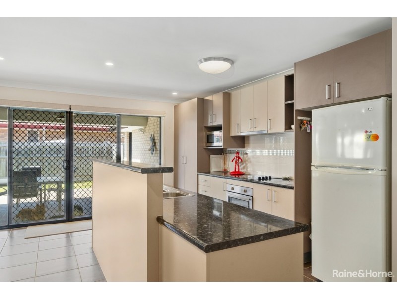 111 KURRAJONG DRIVE, Warner QLD 4500