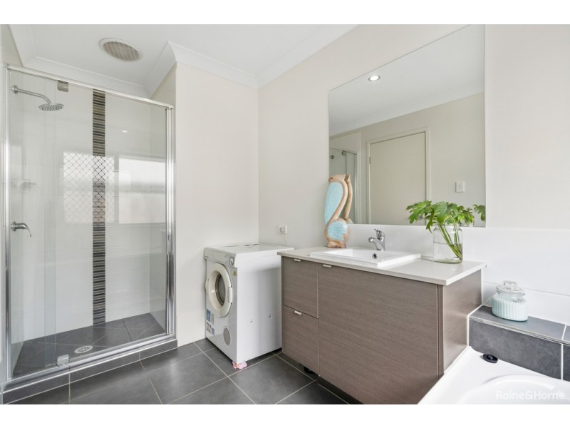 42 FEATHER COURT, Morayfield QLD 4506