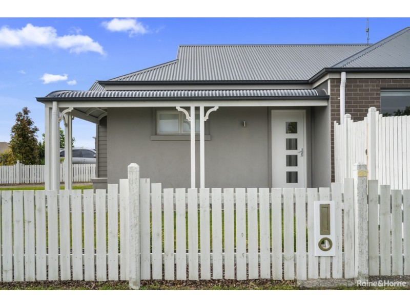 28 GRICE CRESCENT, Ningi QLD 4511