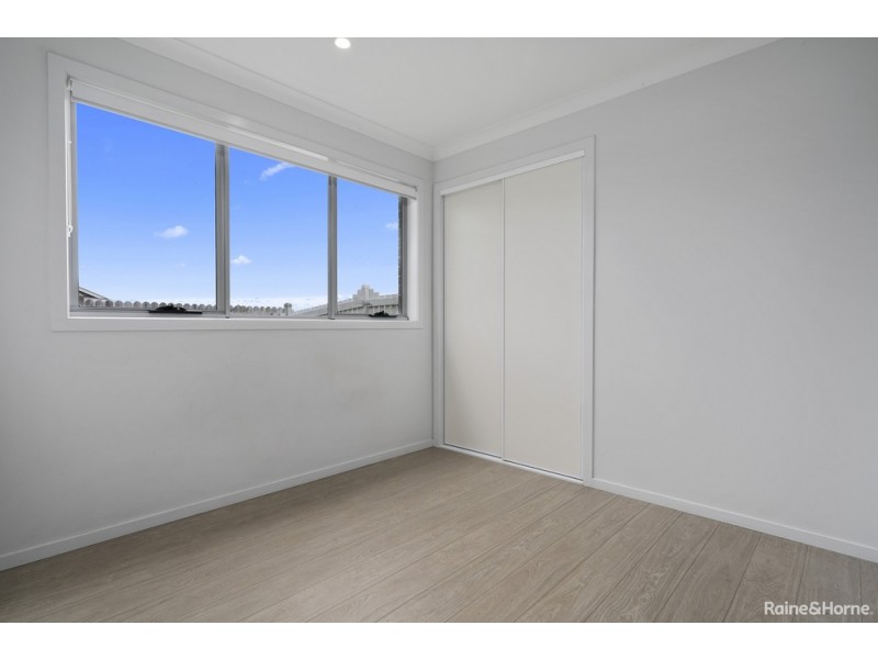 28 GRICE CRESCENT, Ningi QLD 4511