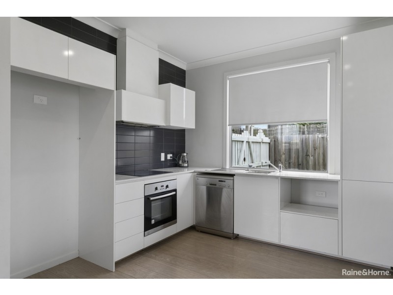 28 GRICE CRESCENT, Ningi QLD 4511