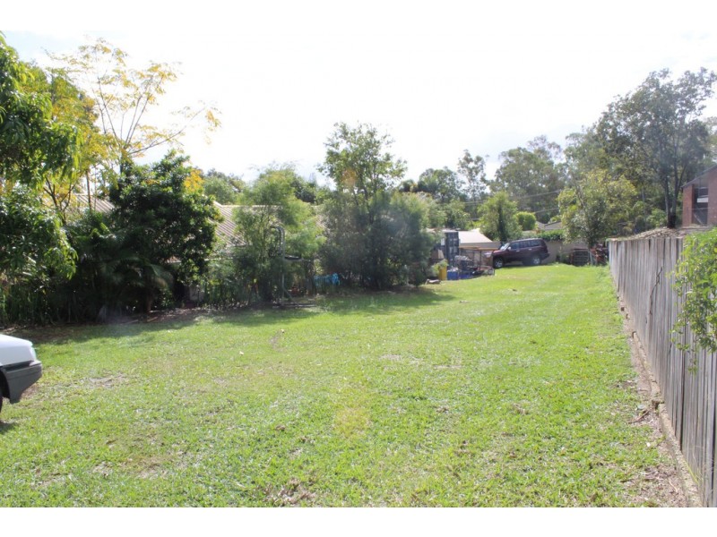 5 ROANNE COURT, Petrie QLD 4502