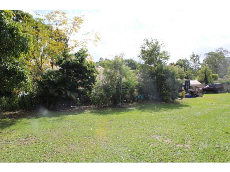 5 ROANNE COURT, Petrie QLD 4502