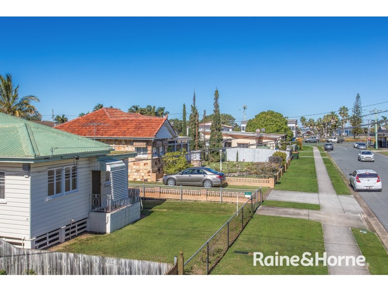 6 LAURA STREET, Clontarf QLD 4019