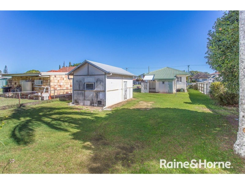 6 LAURA STREET, Clontarf QLD 4019