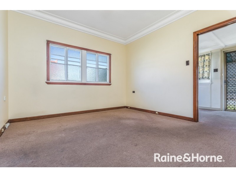 6 LAURA STREET, Clontarf QLD 4019