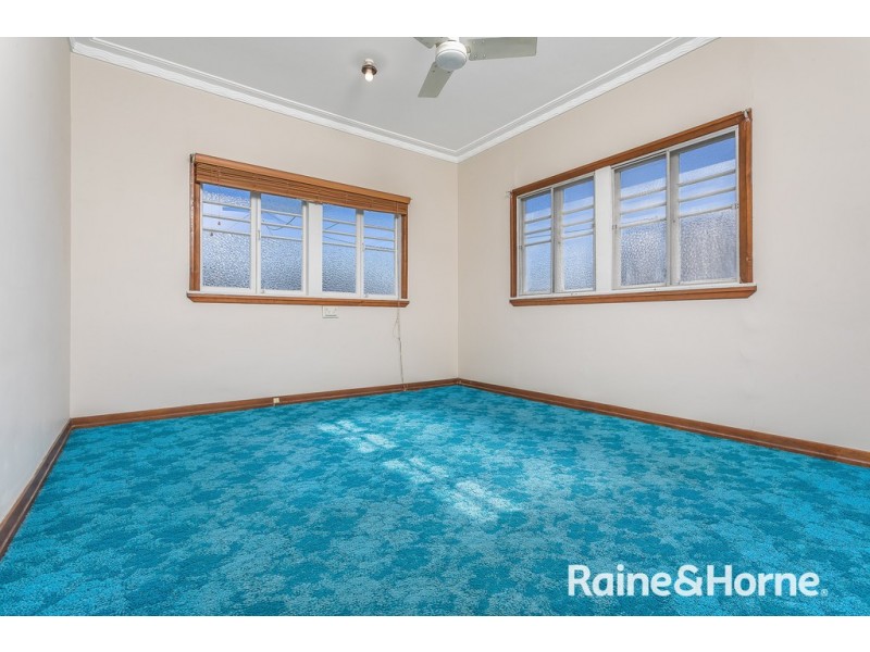 6 LAURA STREET, Clontarf QLD 4019