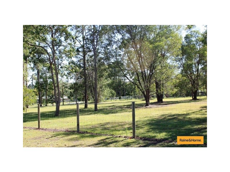 2/18 Morrisby St, Upper Caboolture QLD 4510