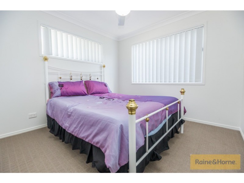 2 Phillip St, Beachmere QLD 4510