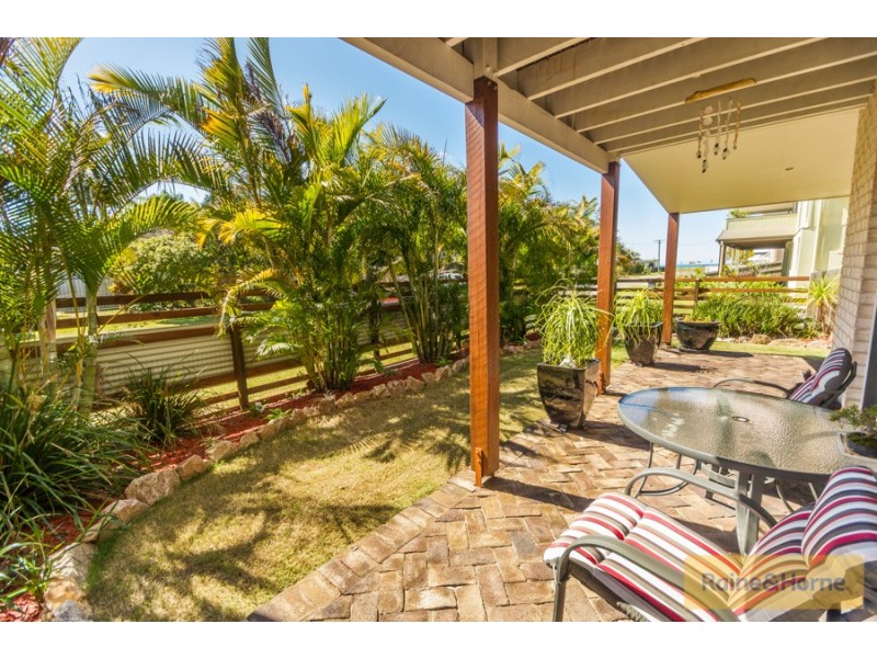 2 Phillip St, Beachmere QLD 4510
