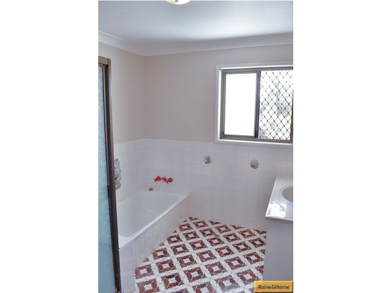 10 Blue Pacific Rd, Deception Bay QLD 4508