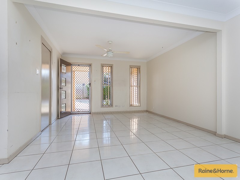 2/2 Station Rd, Burpengary QLD 4505