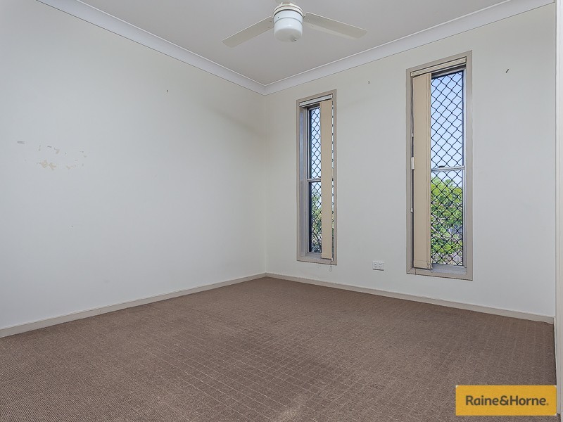 2/2 Station Rd, Burpengary QLD 4505