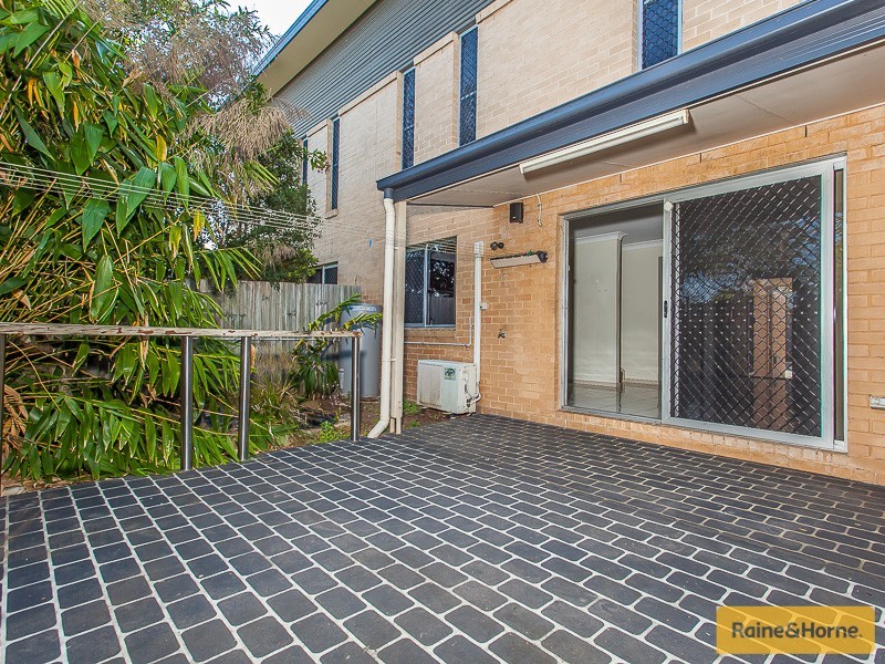 2/2 Station Rd, Burpengary QLD 4505