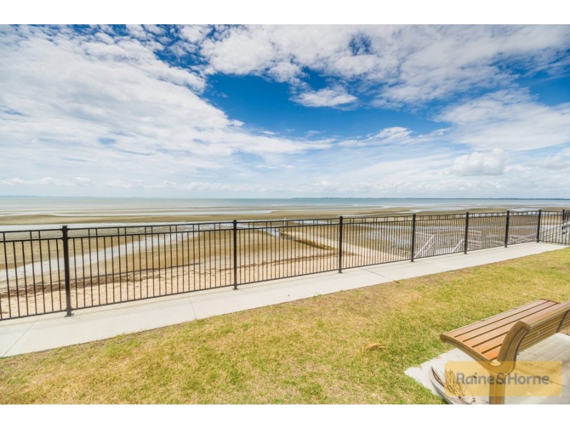 1/5 Biggs Avenue, Beachmere QLD 4510
