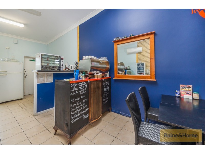 1/5 Biggs Avenue, Beachmere QLD 4510