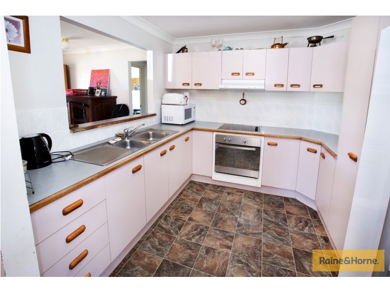 8 Suncrest Court, Caboolture QLD 4510