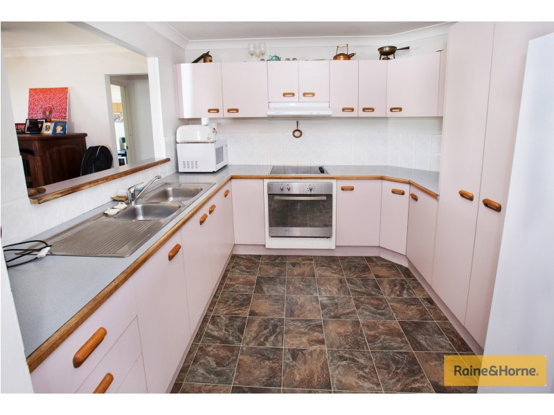 8 Suncrest Court, Caboolture QLD 4510