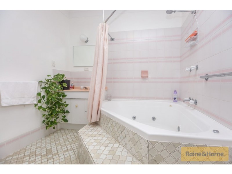 118 Bellay Road, Beachmere QLD 4510
