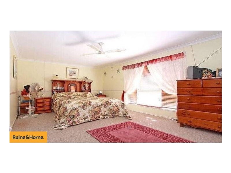 32 Gretel Drive, Beachmere QLD 4510