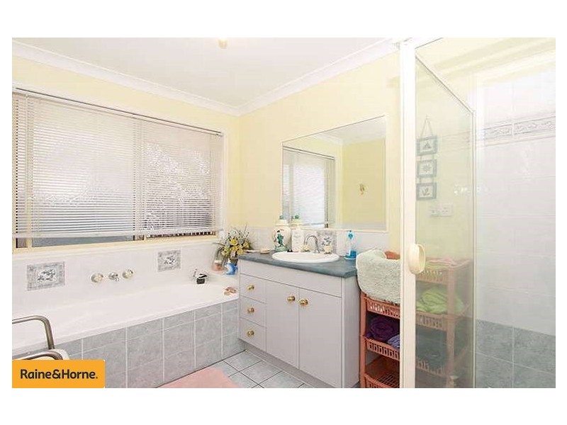 32 Gretel Drive, Beachmere QLD 4510