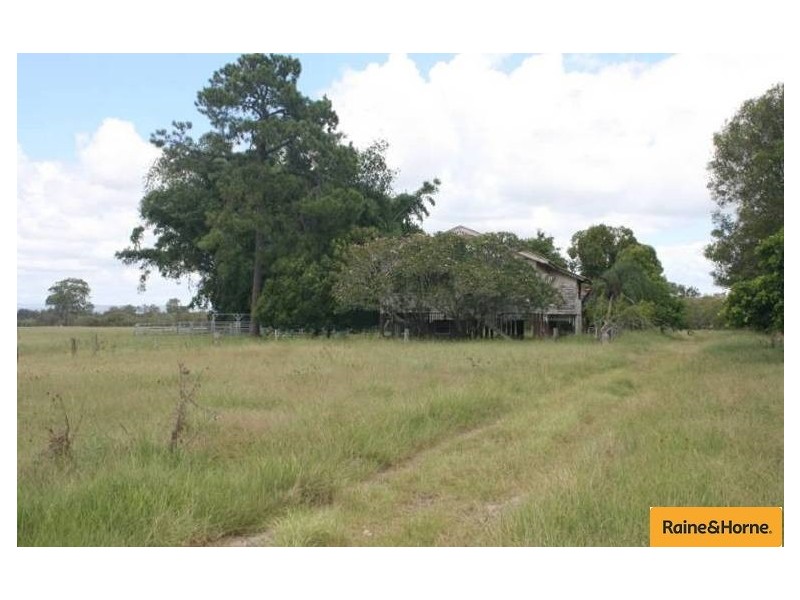 417 Beachmere Road, Beachmere QLD 4510