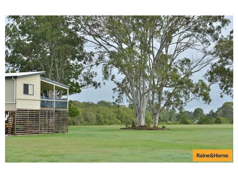 417 Beachmere Road, Beachmere QLD 4510