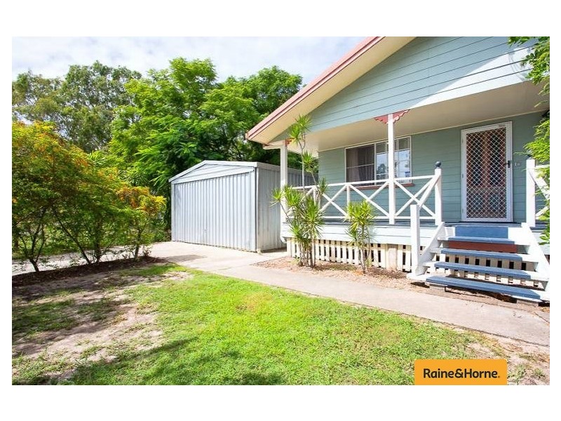 2 Dwyer Street, Beachmere QLD 4510