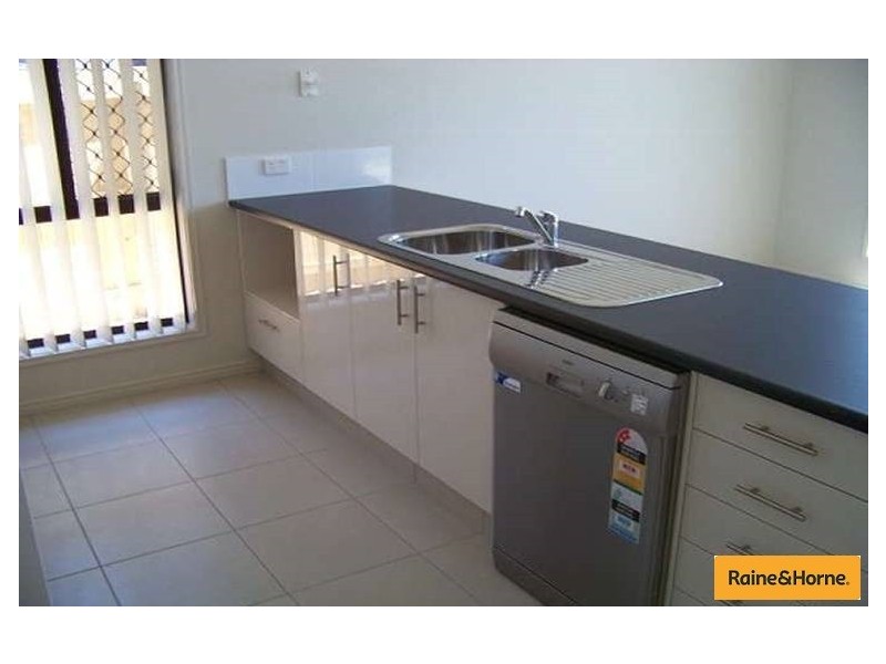 50 Menara Cresent, North Lakes QLD 4509