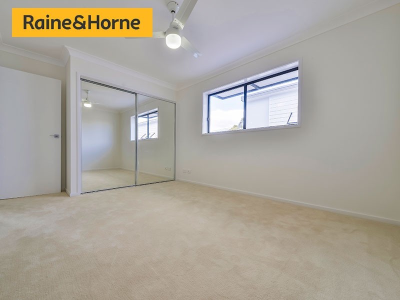 2/ 31-35 Domnick Street, Caboolture QLD 4510