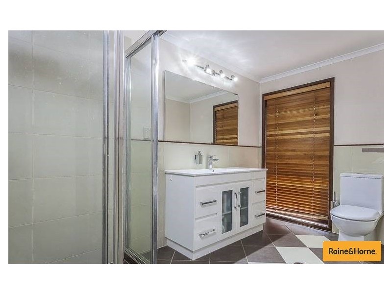 48 Eucumbene Drive, Petrie QLD 4502