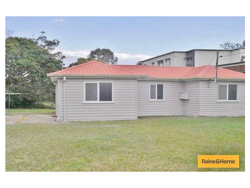 14 Edward Street, Caboolture QLD 4510