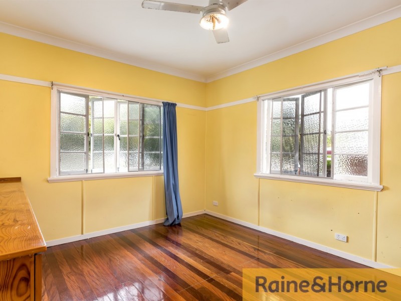 14 Egan Avenue, Beachmere QLD 4510